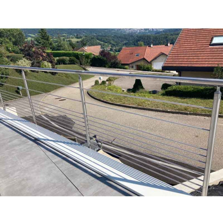 Garde corps inoxydable design 10 barres à l'anglaise