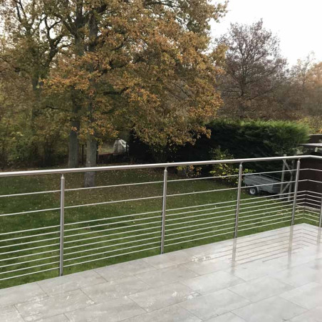Barriere inox sur mesure à 10 barres à l'anglaise