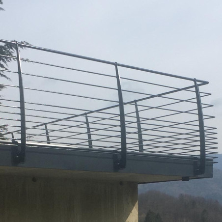 Garde corps terrasse ou balcon acier design en kit avec 10 lisses et main courante