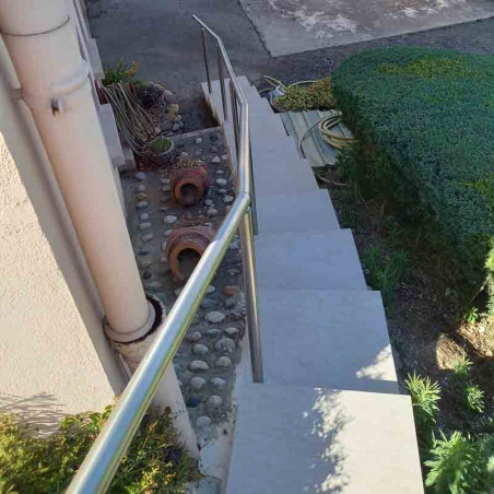 Rampe d'escalier exterieur sur poteaux, en kit, en inox brossé