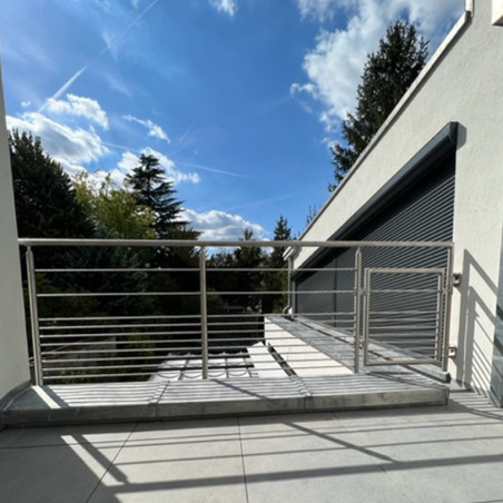 Garde corps inox exterieur sur mesure à 10 barres anglaise