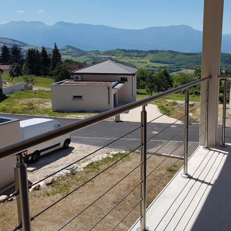 Garde corps de terrasse metal à câbles en inox en kit à la française
