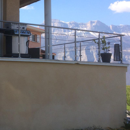 Garde corps de terrasse à verre et barres en inox à la française