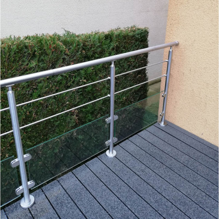 Garde corps de terrasse à verre et barres en inox à la française
