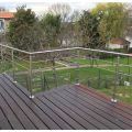 Garde corps de terrasse à verre et barres en inox à la française 30