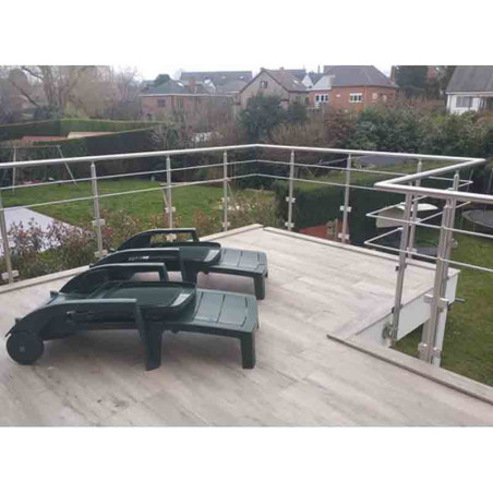 Garde corps de terrasse à verre et barres en inox à l'anglaise