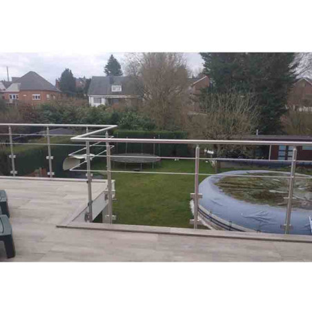 Garde corps de terrasse à verre et barres en inox à l'anglaise