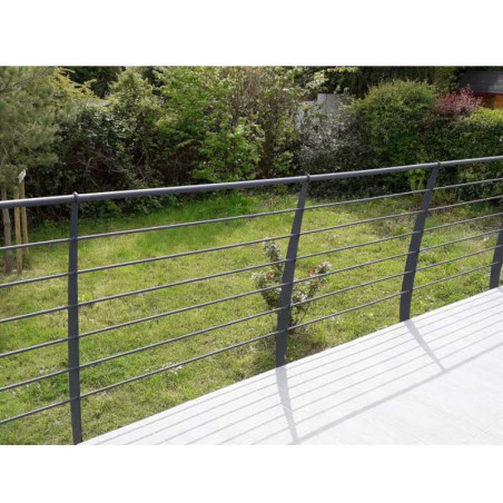 Barrière de terrasse design en acier 6 lisses à l'anglaise