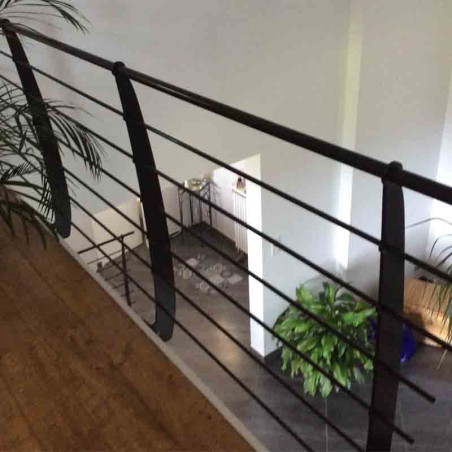 Garde corps de terrasse design en acier 6 lisses à l'anglaise