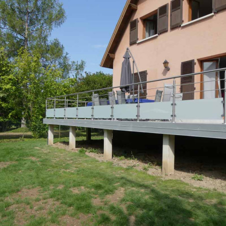 Garde corps de terrasse à verre et barres en inox à la française