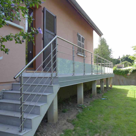 Garde corps de terrasse à verre et barres en inox à la française