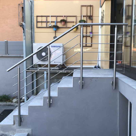 Garde corps d'escalier à 5 lisses en kit à l'anglaise, en inox