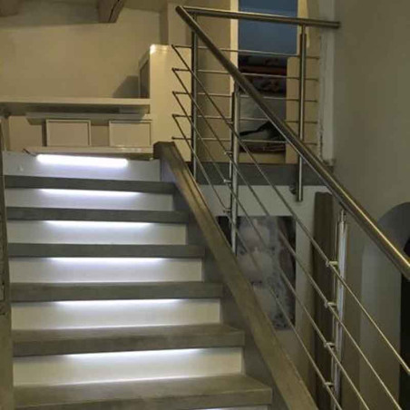 Garde corps d'escalier à 5 lisses en kit à l'anglaise, en inox