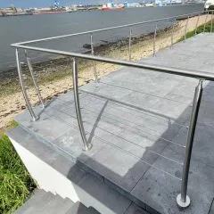 Garde corps de terrasse à 5 câbles Design Pont de Bateau en Inox en kit à la française