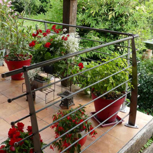 Garde corps terrasse acier design en kit 6 lisses et main courante