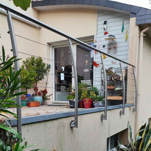 Garde corps de terrasse à 5 câbles Design Pont de Bateau en Inox en kit à l'anglaise