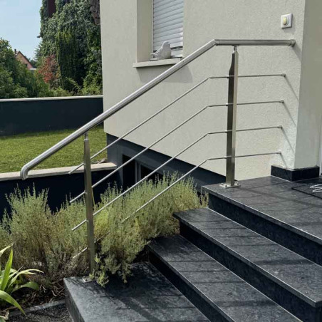 Barrière inox en kit 4 barres avec poteaux design pour terrasse, escalier, balcon ou mezzanine
