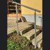 Photo de réalisation d'une main courante avec le poteau de rampe escalier inox 316 avec BAGUE pose sur le côté à l'anglaise dépo
