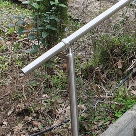 Photo de la tête du poteau de rampe escalier inox 316 avec BAGUE pose sur le côté à l'anglaise déport 45 mm