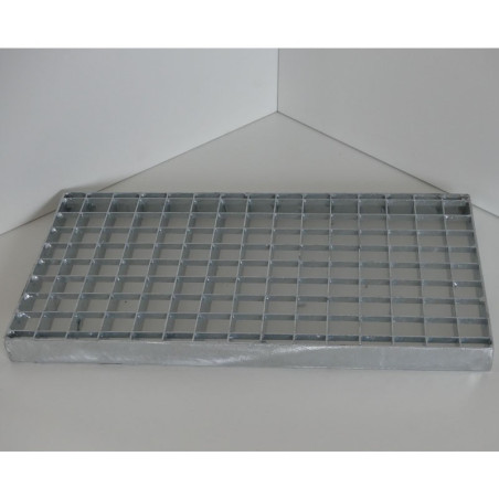 Caillebotis acier galvanisé sur mesure pressé maille 30/30 et porteurs 30/3 mm