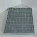 Caillebotis sur mesure pressé en acier galvanisé maille 30/30 et porteurs 25/2 mm 1