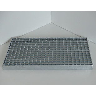 Caillebotis sur mesure pressé en acier galvanisé maille 19/19 et porteurs 25/3 mm