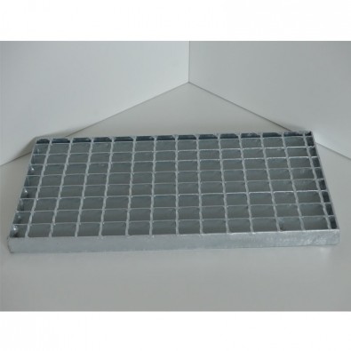 Caillebotis sur mesure electroforgé en acier galvanisé maille 30/30 et porteurs 30/2 mm