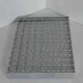 Caillebotis sur mesure electroforgé en acier galvanisé maille 30/30 et porteurs 30/2 mm 1