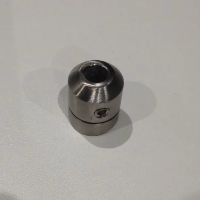 Serre câble de finition de poteau intermédiaire à enfiler sur câble de diamètre 6 mm en inox 304 brossé