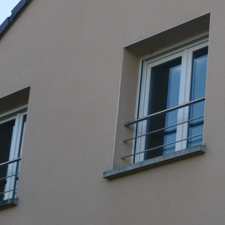 Rambarde fenetre moderne 2 lisses en inox sur mesure
