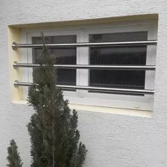 Kit barres de défense pour fenêtres ou vasistas en inox brossé