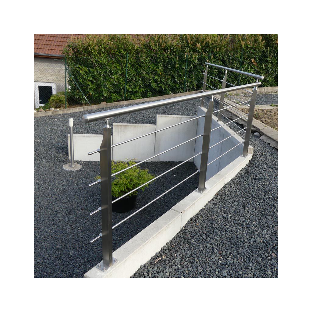 Garde corps inox avec poteaux rectangulaires design