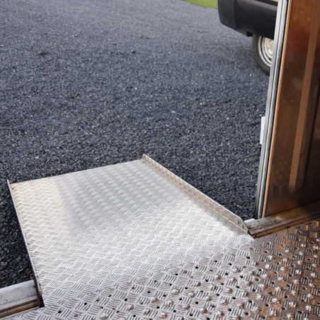 Rampe d'accès ERP PMR amovible longueur 1000 mm en aluminium larmé antidérapant