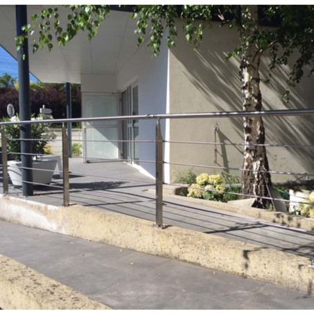 Garde corps inox en kit 4 barres avec poteaux design pour terrasse, escalier, balcon ou mezzanine