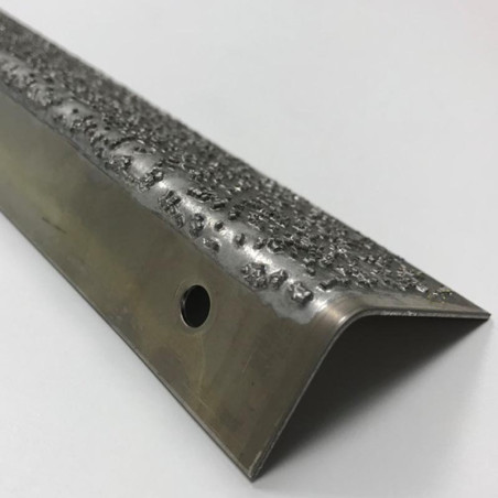 Nez de marche inox fortement antidérapant pour escalier longueur 2 mètres, inox naturel