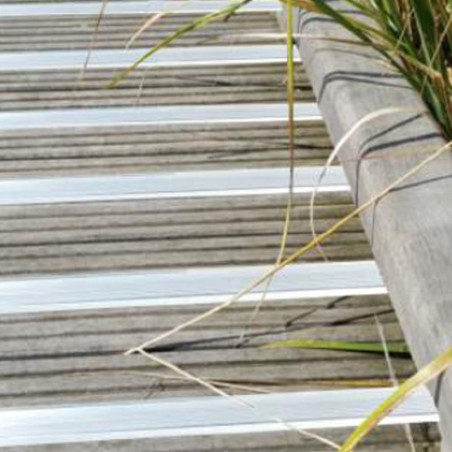 Traverse profil PLAT antidérapant strié aluminium anodisé couleur TEINTE NOIRE