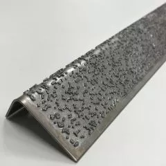 Nez de marche inox fortement antidérapant pour escalier longueur 1 mètre, inox naturel