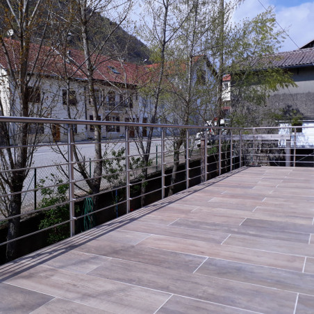 Garde corps inox en kit 5 barres à l'anglaise : rampe escalier, terrasse, balcon, mezzanine