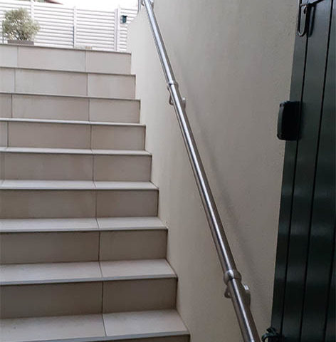 Kit main courante escalier inox, les avantages