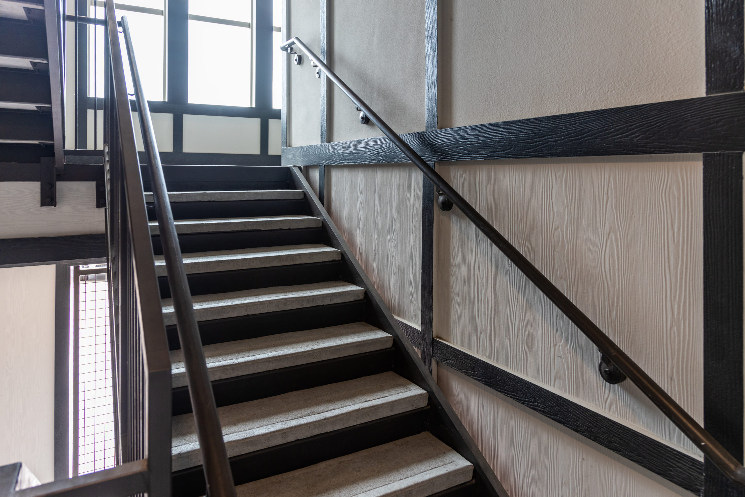 Comment fabriquer une main courante d'escalier ? - Blog - Métalenstock