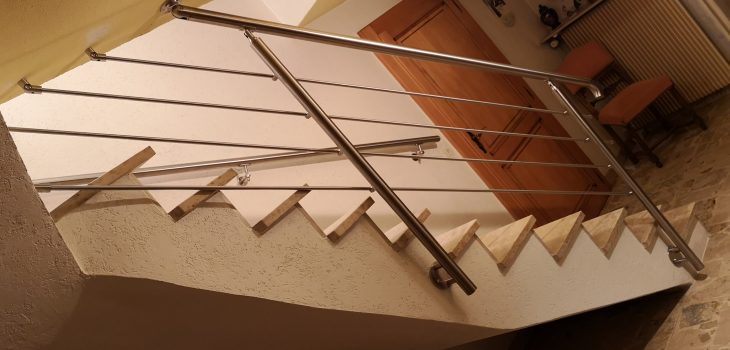 Barrière de sécurité pour l'escalier : comment la choisir et l'installer ?