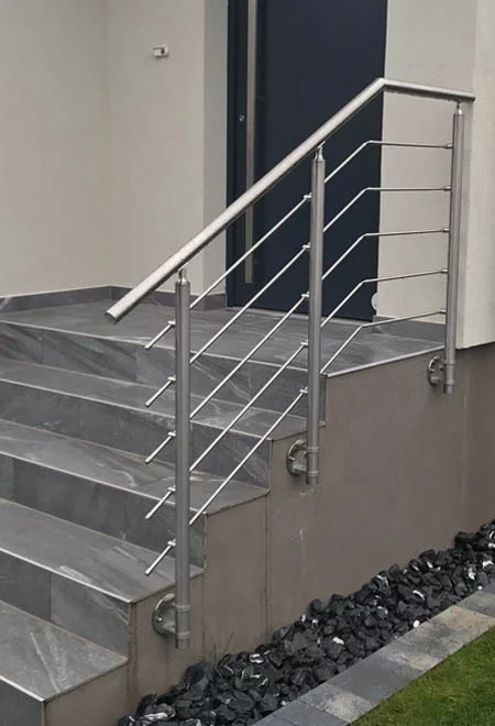 rambarde escalier exterieur inox anglaise avec petit palier