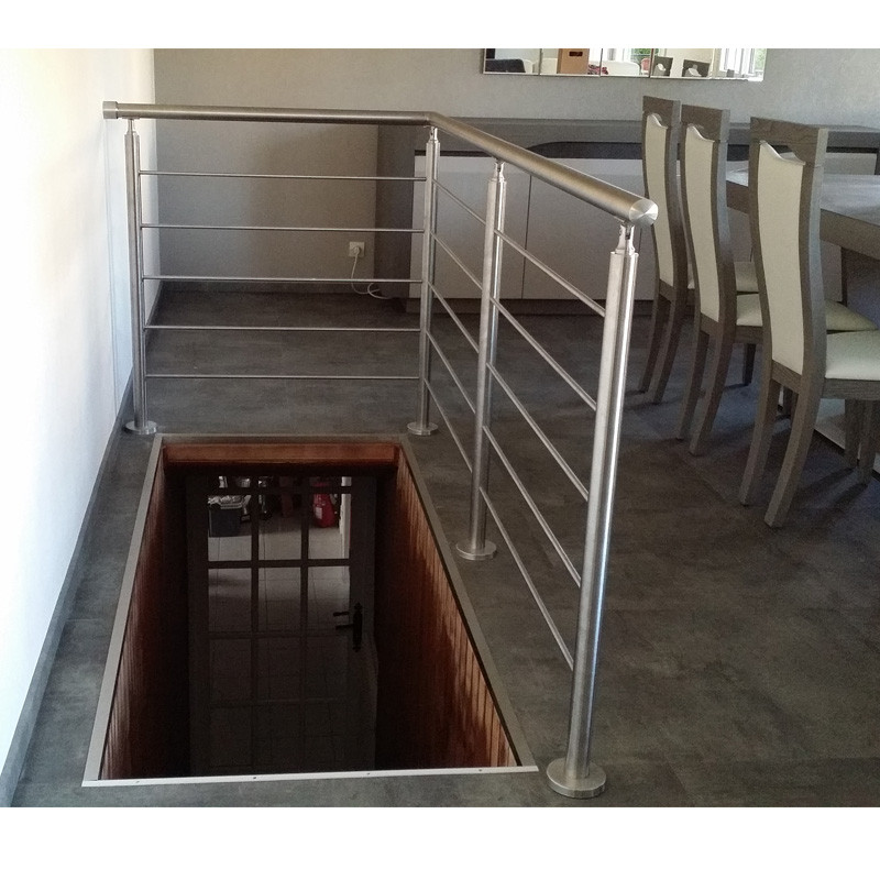 rambarde de mezzanine en inox sur tremie d escalier